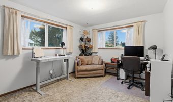 2555 NW SQUIRE Pl, Albany, OR 97321