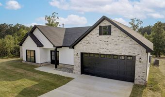 1068 Creekwood Cir, Bauxite, AR 72011