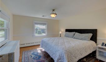 82 Garland Ave, Cranston, RI 02910