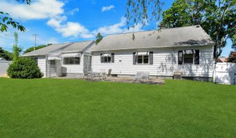 371 Northfield Dr, Bridgeport, CT 06606