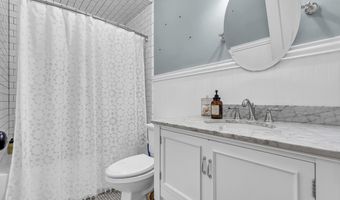 62 Birch St, Beachwood, NJ 08722