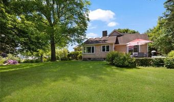 39 Highland Ave, Narragansett, RI 02882