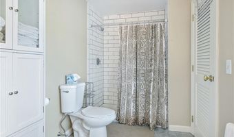 31 Coddington Wharf 24, Newport, RI 02840