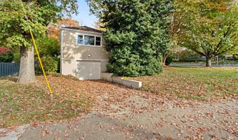 2700 N DINWIDDIE St N, Arlington, VA 22207
