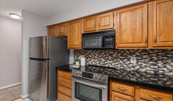936 BAY RIDGE Ave 106, Annapolis, MD 21403