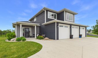 2820 Sweetgrass Dr, Brookings, SD 57006