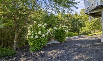 146 Parkwood Dr, Augusta, ME 04330