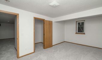 809 NE 5th St, Ankeny, IA 50021