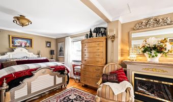 7052 WARDELL St, Annandale, VA 22003