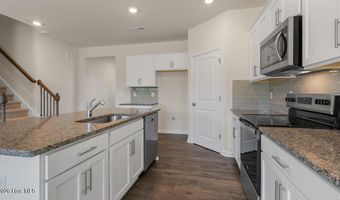 1097 Aviator Ln, Ayden, NC 28513