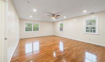 6 El Toro Dr, Bristol, CT 06010