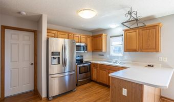 3208 SW Olde Ivy Cir, Ankeny, IA 50023