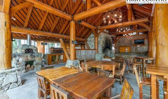 209 Hump View Trl, Banner Elk, NC 28604