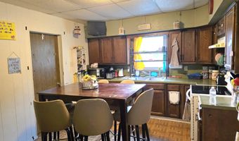404 Worth St, Ackley, IA 50601