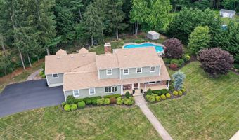 44 Devonshire Ct, Middletown, NJ 07748