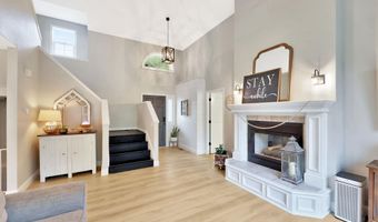 416 Country Hills Dr, Augusta, KS 67010