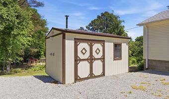 432 2nd St, Big Sandy, TN 38221
