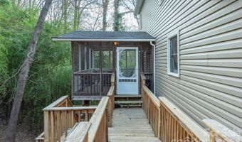 46 Foxberry Dr, Arden, NC 28704
