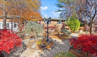 4211 DOWNING St, Annandale, VA 22003