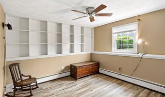 28 Eveready Ave, Bristol, RI 02809