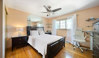 365 W Myrick Ave, Addison, IL 60101