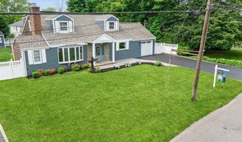 46 Purdy Ln, Amityville, NY 11795