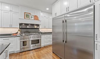5204 SW Ridge Mont Rd, Bentonville, AR 72713