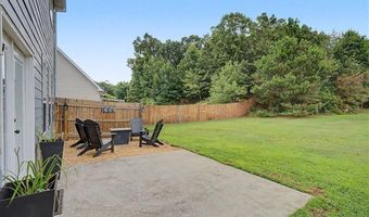 17 Redwood Dr, Adairsville, GA 30103