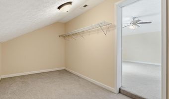 104 Lightwater Ct, Aberdeen, NC 28315