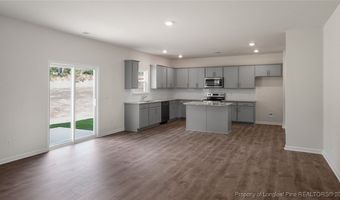 1052 Misty Creek Dr, Aberdeen, NC 28315