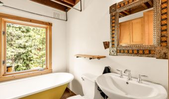 16396 Skyline Dr, Bend, OR 97703