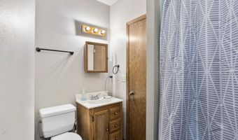 2605 W 8TH St, Appleton, WI 54911
