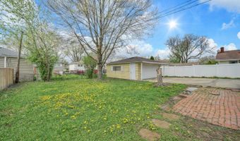 10 N ADAMS Dr, Addison, IL 60101