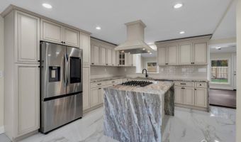 537 S Atlantic Ave, Aberdeen, NJ 07747