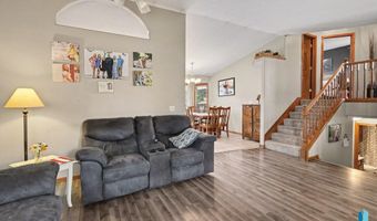 205 W Hackberry St, Brandon, SD 57005
