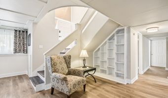 941 W Army Trail Blvd, Addison, IL 60101