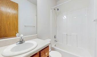 1017 NE 5th St, Ankeny, IA 50021