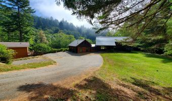 17285 Rustic Ln, Brookings, OR 97415