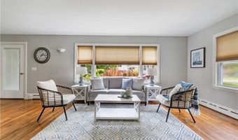 6 Ansonia Ave, Bristol, RI 02809