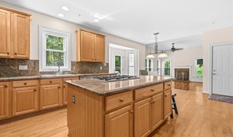 6914 WINTER Ln, Annandale, VA 22003