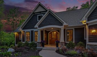 547 Roundtree Dr NE, Ada, MI 49301