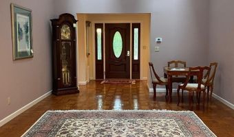 2 Tunxis Pl, Cheshire, CT 06410