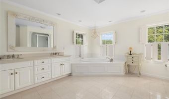 150 Delta Dr, North Kingstown, RI 02874