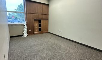 320 S 1st St, Aberdeen, SD 57401