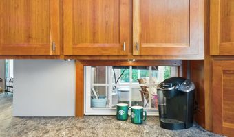 37 Magazine St, Bedford, NH 03110