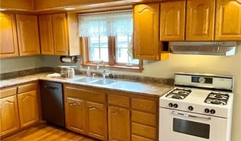 1506 4th St SE, Austin, MN 55912