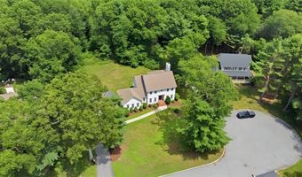 3 Connor Ln, Barrington, RI 02806