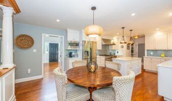15 Tanglewood Dr, Andover, NJ 07848