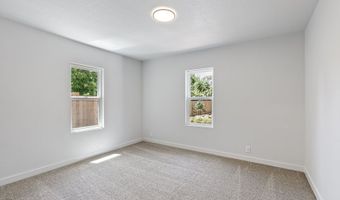 1938 7TH St, Springfield, OR 97477
