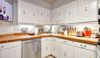 2091 Crataegus Ave, Anchorage, AK 99508
